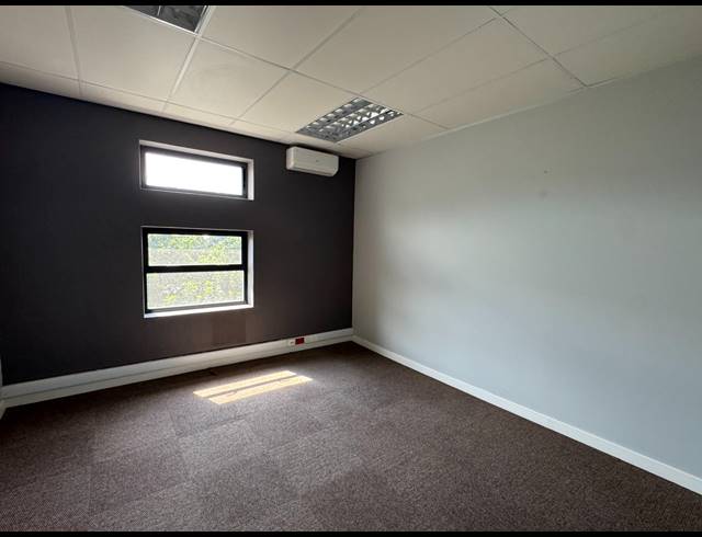 470M² OFFICE TO LET IN WORCESTER CENTRAL